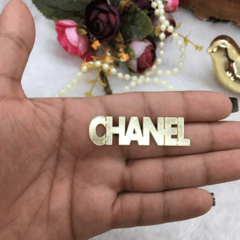 Nome de acrílico 2cmx2cm . Chanel, Gucci, Marca - comprar online