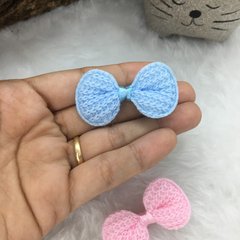 Aplique laço em crochê tamanho 2,5cm. Rosa Chiclete, Rosa bebê, Azul bebê. - Helô Tecidos e Armarinho