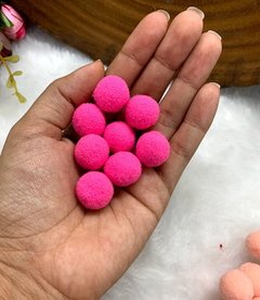 Pompom Rígido 2cm cor branca, rosa chiclete, salmo - comprar online