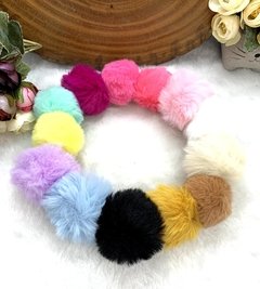 Pompom peludo fofo Médio 5cm cor nude, Pink, branco, amarelo queimado, Pink neon, rosa bebê, verde água, amarelo bebe, lilás, azul bebê, preto, bege, branco