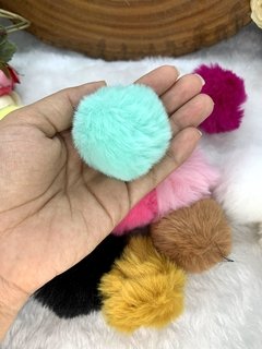 Pompom peludo fofo Médio 5cm cor nude, Pink, branco, amarelo queimado, Pink neon, rosa bebê, verde água, amarelo bebe, lilás, azul bebê, preto, bege, branco