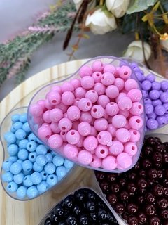 Perola bola plástica n8 cor lilas, marrom, preta, rosa bebe, azul royal azul bebe 20g - Helô Tecidos e Armarinho