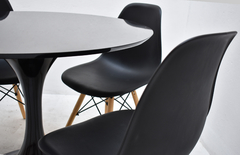 Combo Comedor 4 Sillas Eames Original + Mesa Tulip Redonda 1 mt - Fabrica Muebles Castelar