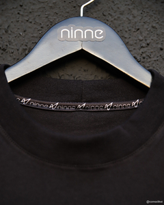 CAMISETA OVERSIZED NINNE PRETO - Ninne