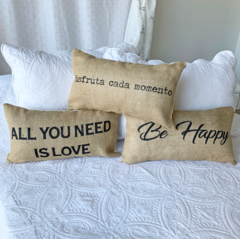 FUNDA DE ALMOHADONES RECTANGULARES CON FRASES Y DISEÑOS 817KI395 05