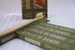Cepillo de dientes de bambú - comprar online