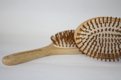 Cepillo de pelo de bambú en internet