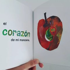 Amor con la pequeña oruga glotona en internet