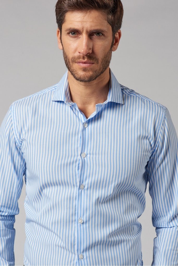 Camisa rayada celeste y blanca hombre new arrivals