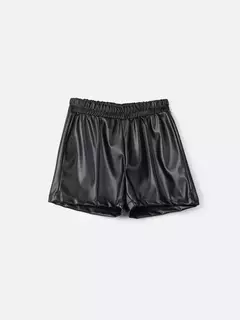 Short Fake Leather com Nervuras Anime na internet