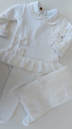 Saída de maternidade em tricô bordados à mão - comprar online