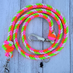 Guia Pet 4 - Trio Neon Amarelo, rosa e laranja 90cm - Coleira para Cachorros - Necessário, sim. Sem graça, não.