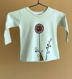 Remera flor, niño manga larga