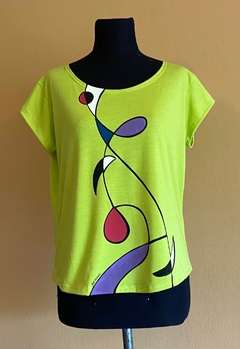 Remera manzana, mujer, manga corta.