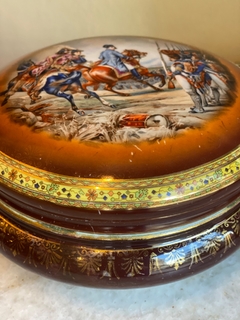 Caixa tcheca com cena de Napoleão - Art Rarus Antiquário