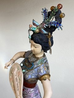 Escultura em cloisonné representando gueixa - loja online