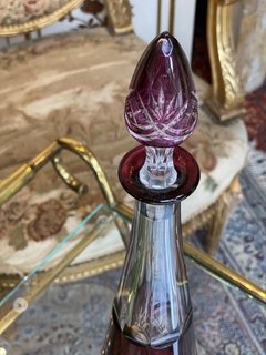 Garrafa licoreira em cristal lilás Baccarat - Art Rarus Antiquário