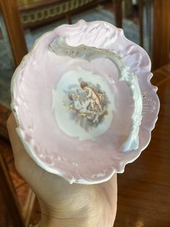 Imagem do Cesta em porcelana com pintura de querubins