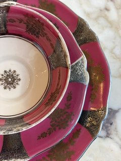 Trio para chá em porcelana alemã rosa - Art Rarus Antiquário
