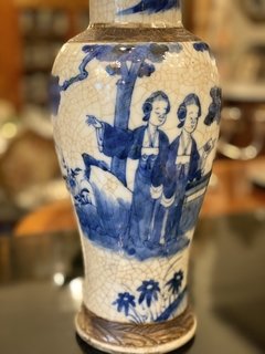Potiche oriental em pasta dura, com decoração azul e tampa com cão de Fó - Art Rarus Antiquário