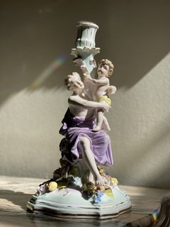 Castiçal em porcelana alemã Plaue, século XIX na internet