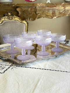 Conjunto de taças Art Nouveau em vidro satiné