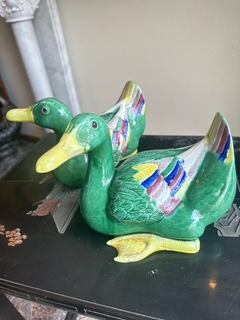 Par de esculturas Patos em porcelana chinesa