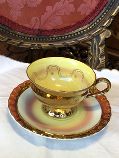 Xícara de chá com cena galante Porcelanarte na internet