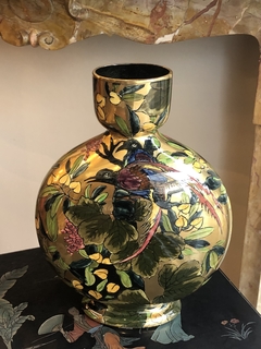 Imagem do Vaso de porcelana inglesa com pintura de pássaros e flores.