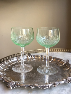 Par de taças em cristal verde - Art Rarus Antiquário