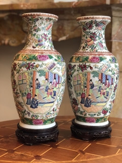 Par de vasos em porcelana chinesa na internet