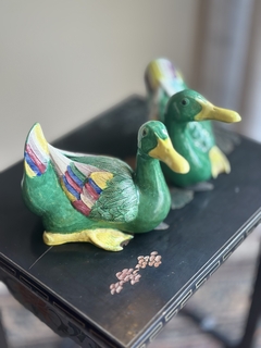 Par de esculturas Patos em porcelana chinesa