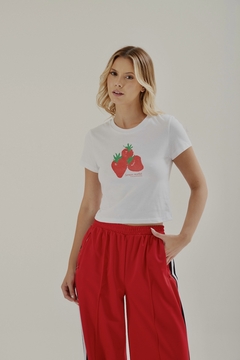 Baby Tee Strawberries - comprar online