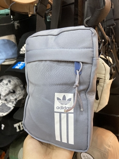 BAG adidas Azul na internet