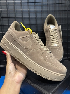 Tenis Air force bege na internet