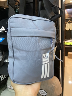 BAG adidas Azul - Belga