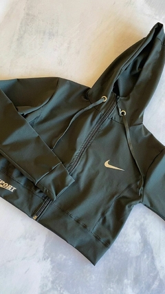 CAMPERA DEPORTIVA