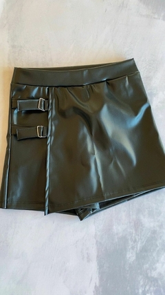 SKORT ENGOMADA