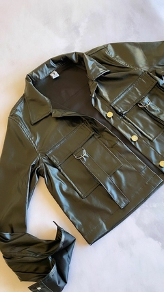 CAMPERA ENGOMADA CARGO