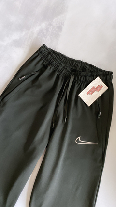 PANTALON NIKE BOLSILLO CIERRE - comprar online