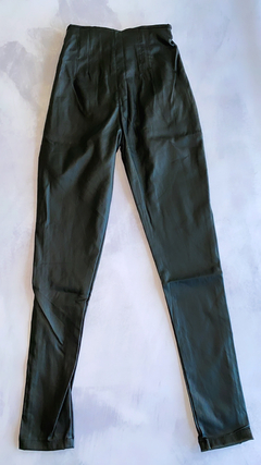 PANTALON ENGOMADO PINZAS CINTURA