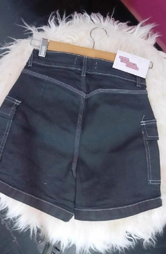 SHORT NEGRO CARGO - comprar online