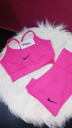 CONJUNTO NIKE TOP + SHORT LYCRA