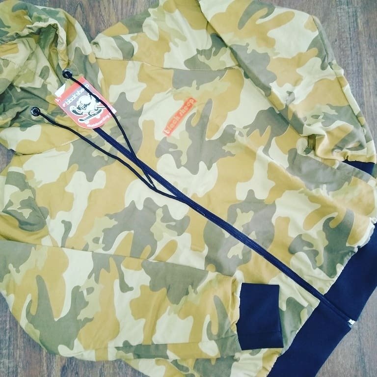 JAQUETA CORTA VENTO BLACK SHEEP CAMO
