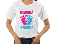 Camisa Feminina Guardiã do Segredo Pezinhos Azul e Rosa