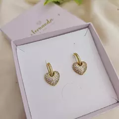 Argolinha de coração cravejada com zircônia banhada ouro 18K