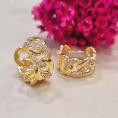 brinco de argola cravejado com zircônia banhado a ouro 18K