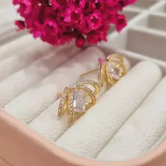 Brinco aros cravejados com zircônia banhado a ouro 18K - buy online