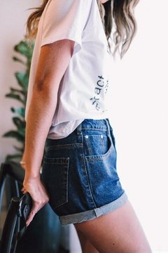 Shorts MOM Jeans Escuro - Alcance Jeans na internet