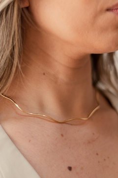 Choker Rígida Ondulada Banhado em Ouro 18k - comprar online